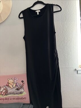 Sleeveless Black Side-Ruched Dress